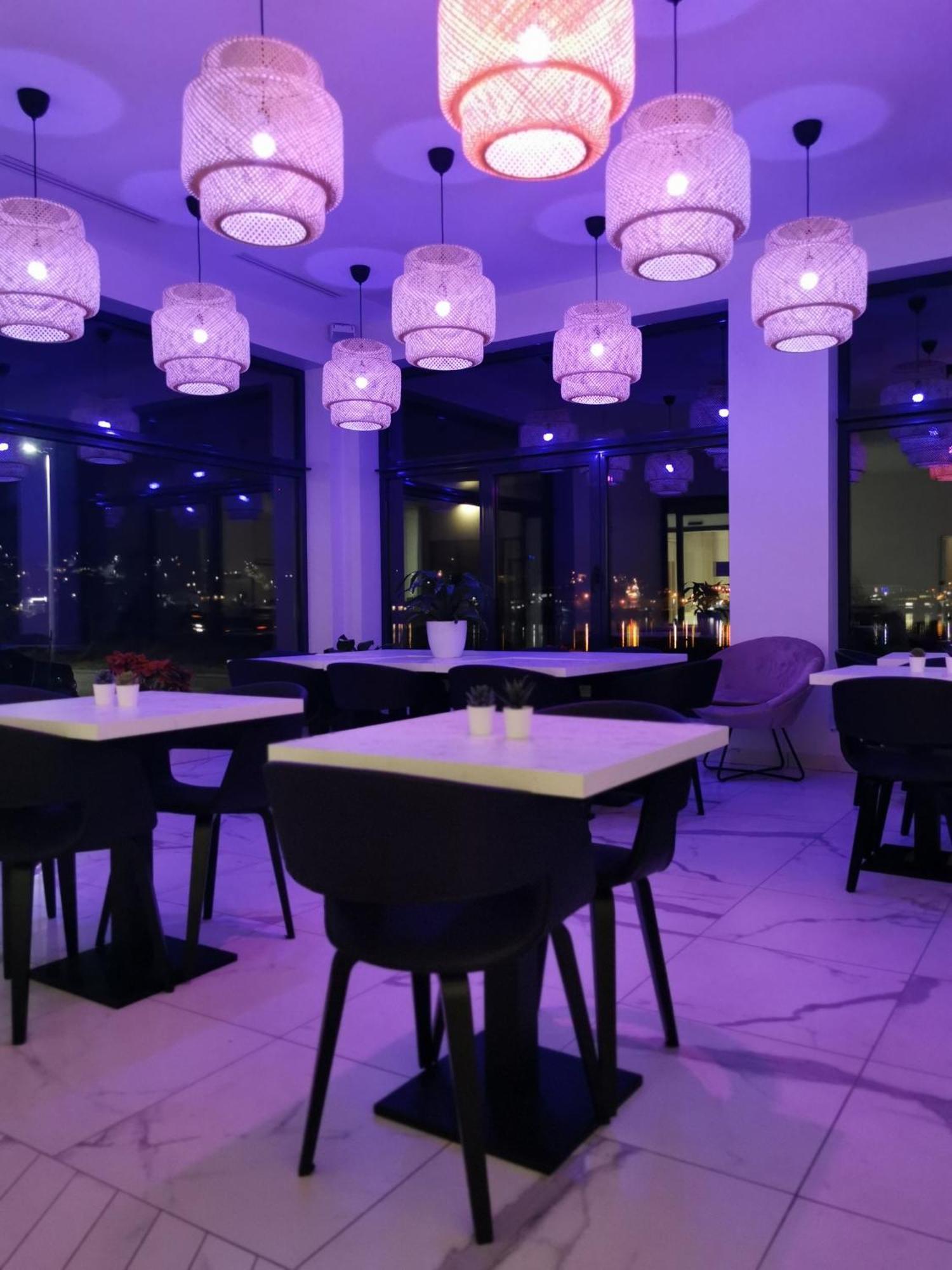 Les Terrasses Du Port 호텔 생 피에르 외부 사진